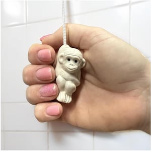 Witte/ivoorkleurige keramische chimpanseelamp met koord en verbindingsstuk