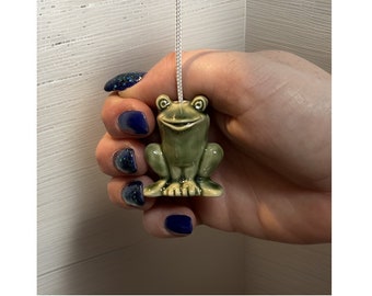 Ceramic Green Frog Light Pull with Cord & Connector