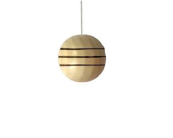 Cuenta de madera natural de 40 mm con detalle de línea Tirador de luz con cable y conector