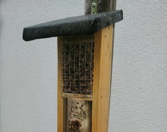 Insektenhotel aus Palettenholz