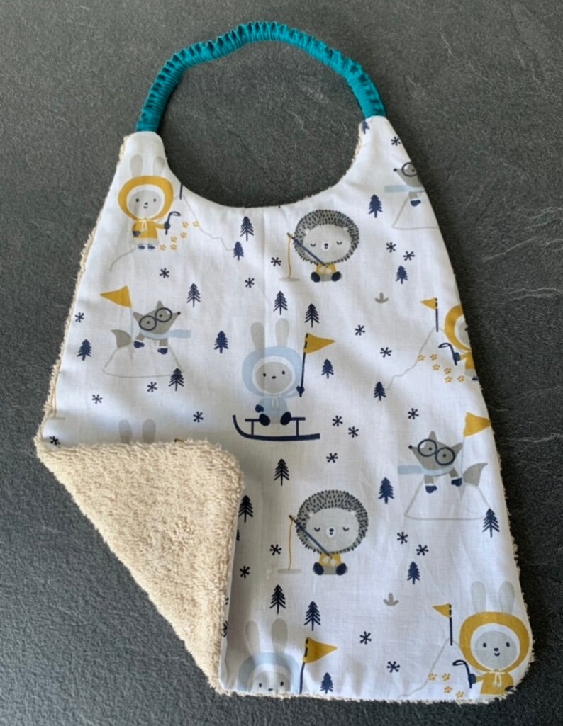 Baby bib with elastic