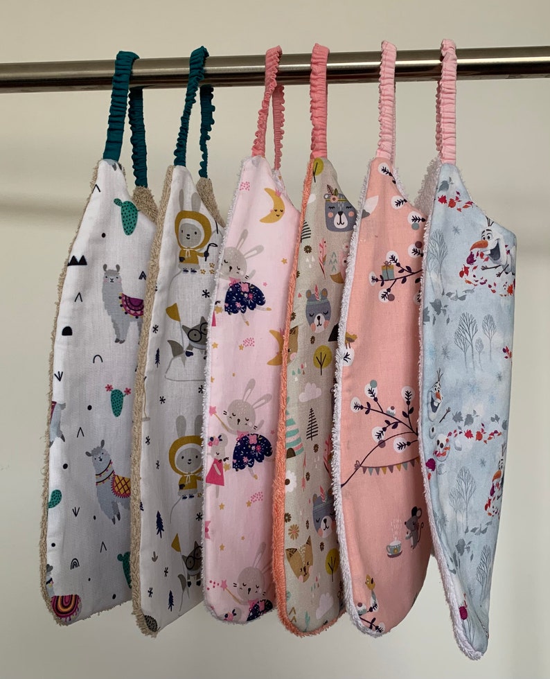 Baby bib with elastic