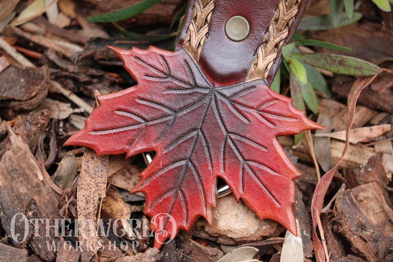 Wood Grain Leaf Skirt Hike (Single)