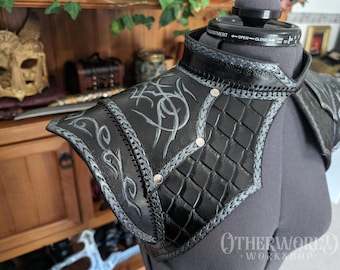 Leather Dragonscale Shoulder Mantle | Fighting Leathers Inspired | LARP Cosplay Armor | Fae Fairy Elven