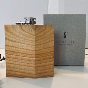 Holzflachmann Bergulme mit Graupappe-Klappbox