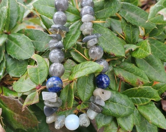 Labradorite healing and grounding bracelet