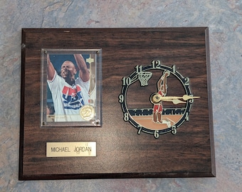 Michael Jordan UPPER DECK All-Time GREATS #85 1994 Plaque Mounted With Clock