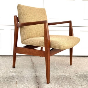 Jens Risom Solid Walnut Lounge Chair