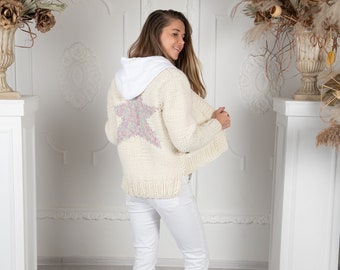 Cardigan Knitted White with Bubble gum star (back side) sweater