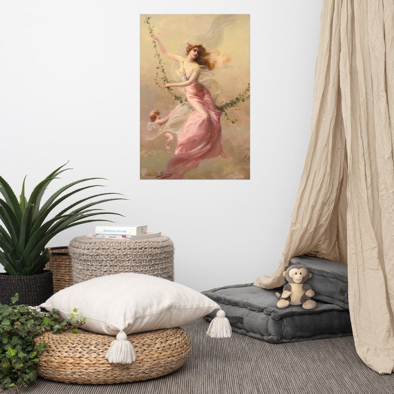 Peut inclure: Une peinture repr&eacute;sentant une femme en robe rose se balan&ccedil;ant sur une vigne avec deux ch&eacute;rubins. La femme a de longs cheveux flottants et porte une couronne de fleurs. L'arri&egrave;re-plan est un ciel doux et pastel.