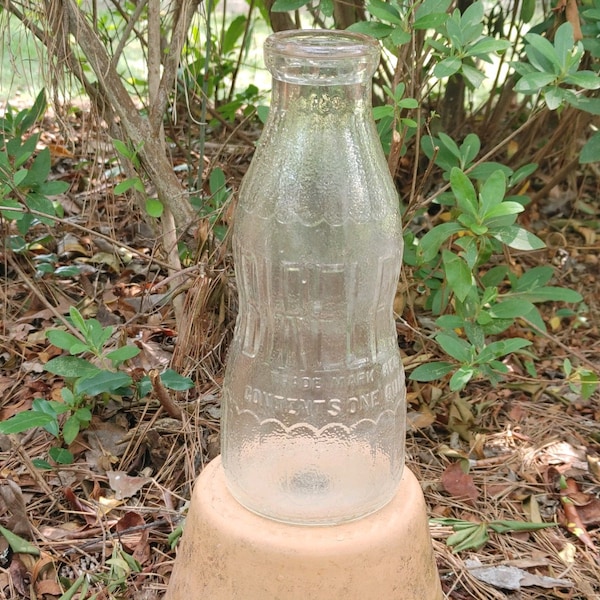 Bireleys Orange Soda Quart Bottle / 1926 Hollywood, California