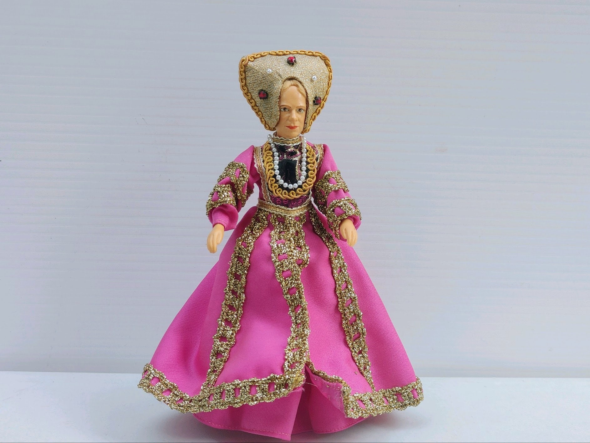 ENGLAND - 3 Peggy Nisbet Historical Doll Set - Etsy