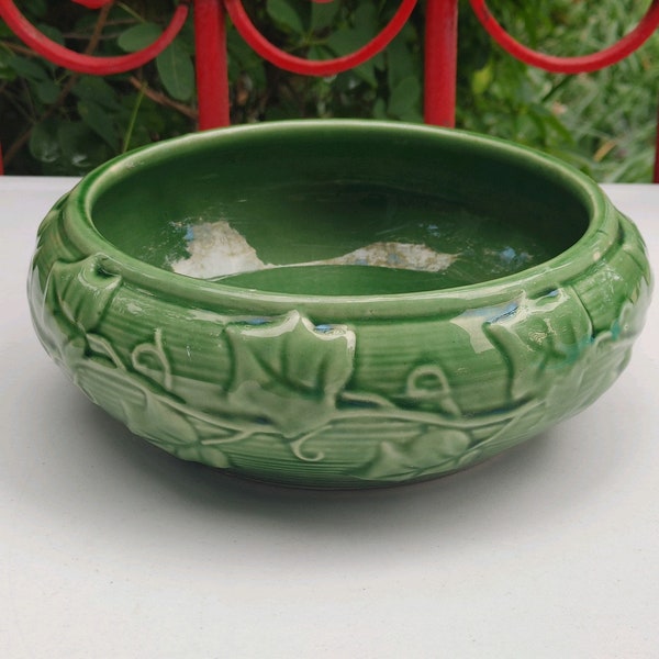 Shawnee Vintage Ivy Planter Bowl / Flower Dish Planter / 7.5"Round / Stamped Shawnee USA 3025