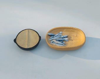 Hakata Pottery – Japanese Fish Basket or Covered Cauldron