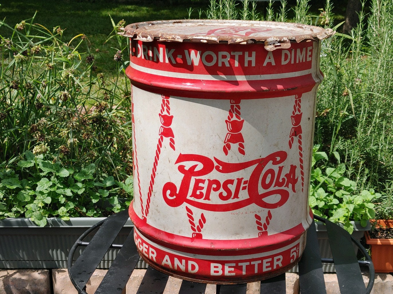 VINTAGE 1981 MARSHALL UNIVERSITY HENDERSON CENTER 16OZ PEPSI
