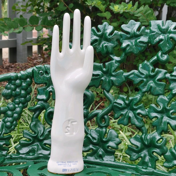 Porcelain Glove Mold / General Porelain Pat. Pend. May 17, 1974/ Trenton, NJ