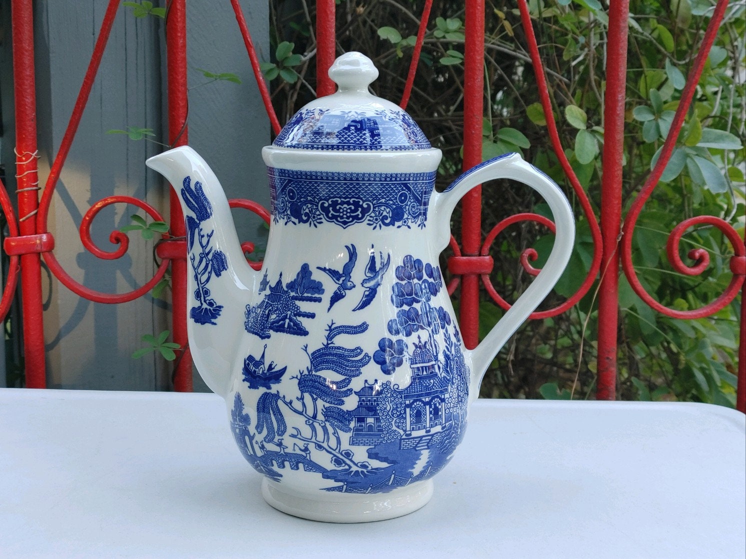 Blue willow coffee outlet pot