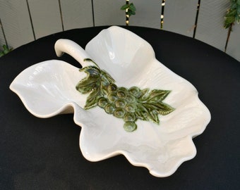 Vintage Hull Pottery Leaf Platter – Green Grape Design, USA