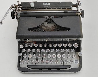 TYPEWRITER - 1930s Royal Deluxe Typewriter: Touch Control, Americana Decor