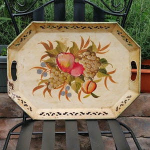 1950s METAL SERVING TRAY - Creamy Yellow Vintage Hand-Painted Kitchen Serving Tray / 1950s / Vintage