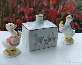 Vintage 1978 Enesco Mary Mugg Duck Bud Vase with Geese Figurines