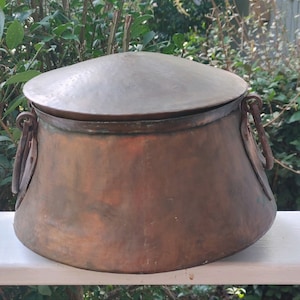 1900 RARE COPPER POT w/ Lid: Hammered Copper, Tin-Lined with Wrought Iron Handles / Circa 1900 Rare Find Antique / 12&quot; Round / 8&quot; High