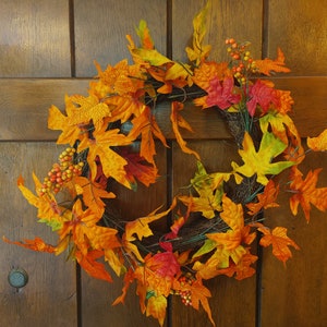 WREATH: Fall Leaves, 18" Thanksgiving Door Decor