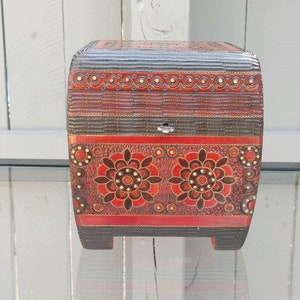 POLAND - Hand Carved and Hand Painted Keepsake Box Made in Poland