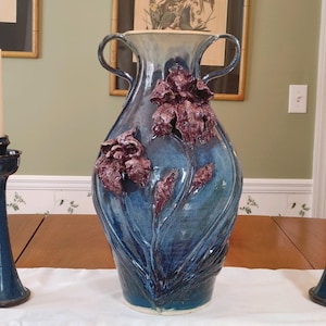 NC SANDI BARDEN Pottery - Clay Horse Studios, Burlington, North Carolina / Elegant Heavy 20''H Large Heavy Vase / Sandi Barden Artist Signed