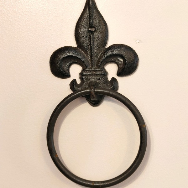French Country Cottage Chic Fleur De Lis Rustic Towel Ring Wall Decor for Kitchen, Bathroom, Cast Iron Metal