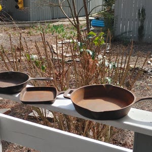 CAST IRON Skillets:  USA 8 1/8&quot; No. 5/Skookie Mini Skillet/Early Antique Flat Bottom Skillet