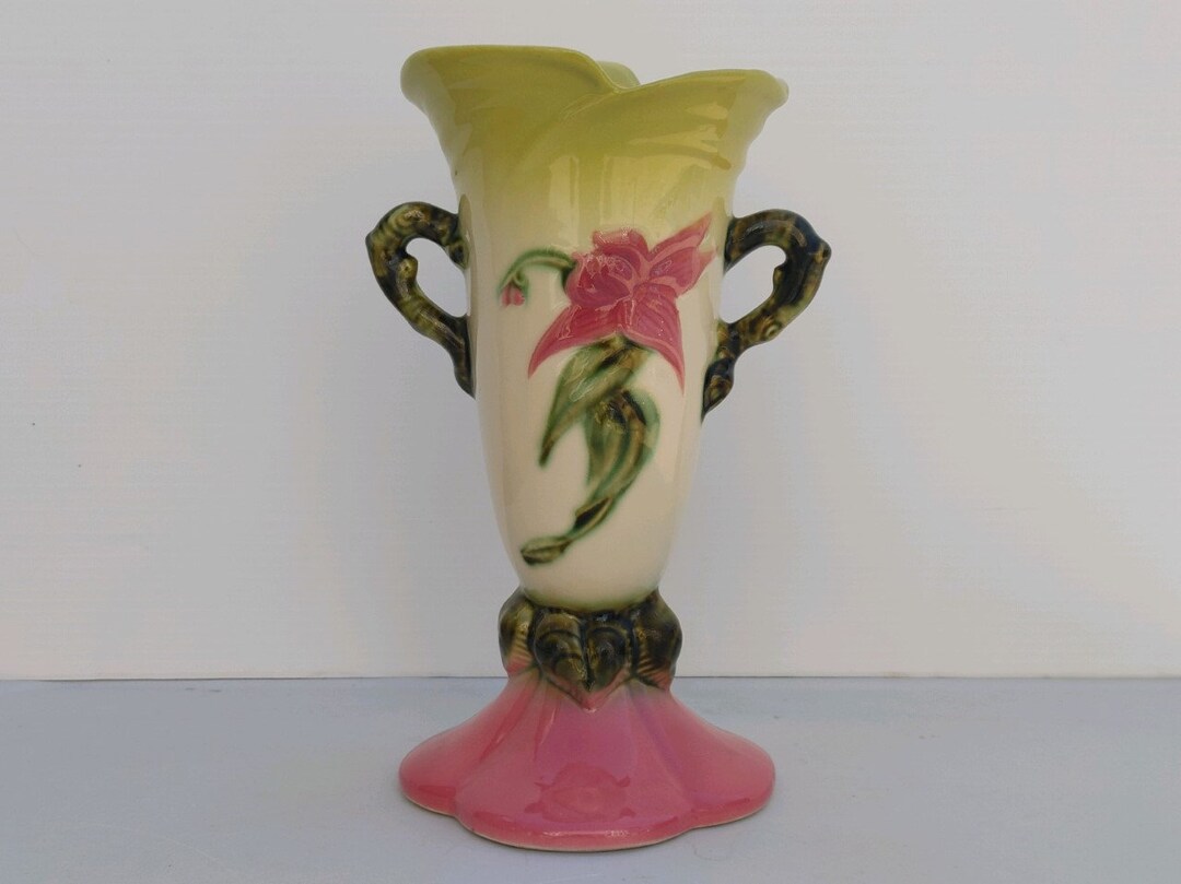 Hull Woodland A.E. Hull Pottery Woodland Flower Vase in Pink, Cream and