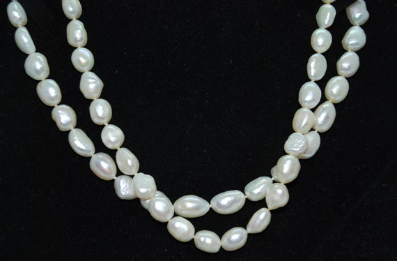 Lovely Set of Stringed Freshwater Pearls - image 4
