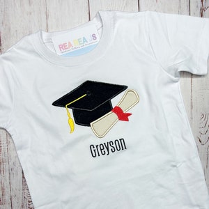 Gorra de graduación y camisa con diploma, Camisa de graduación para niños, Graduación de prekínder, Graduación de jardín de infancia