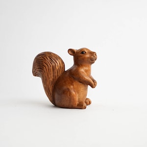 Wooden Squirrel Statue 3.5 Inch / 8 cm, Small, Hand Carved Sculpture, Wood Carving, Rustic, Home Decor, Unique, Gift for kid