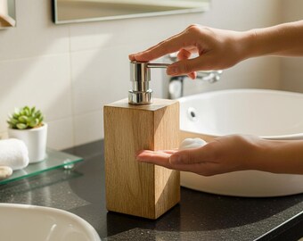 Wooden Soap Dispenser 5.5 Inch / 14 cm, Natural Wood, Modern Elegant Bathroom, Lotion Pump Dispenser, Housewarming, Gift for Mom