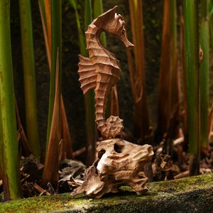 Seahorse Wooden Carving 11.5 Inch / 29 cm, Seahorse Sculpture, Parasite Wood, Natural, Fish Wood Carving, Romantic Gift, Gift Idea