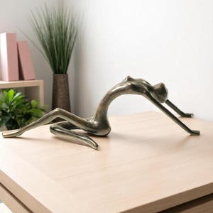 Abstract Statue 12 Inch / 30 cm Width, Abstract Figurine, Abstract Sculpture, Room Decor, Birthday Gift, House Decor, Modern Home Decor