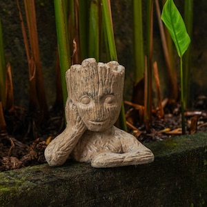 Groot Planter 8 Inch / 20 cm, Groot Figurine, Groot Concrete, Unique Vase, Garden Decor, New Home Decor, Nursery Decor, Outdoor Decor