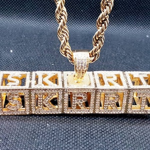 Create your own Gold or Silver Letter Bar.
