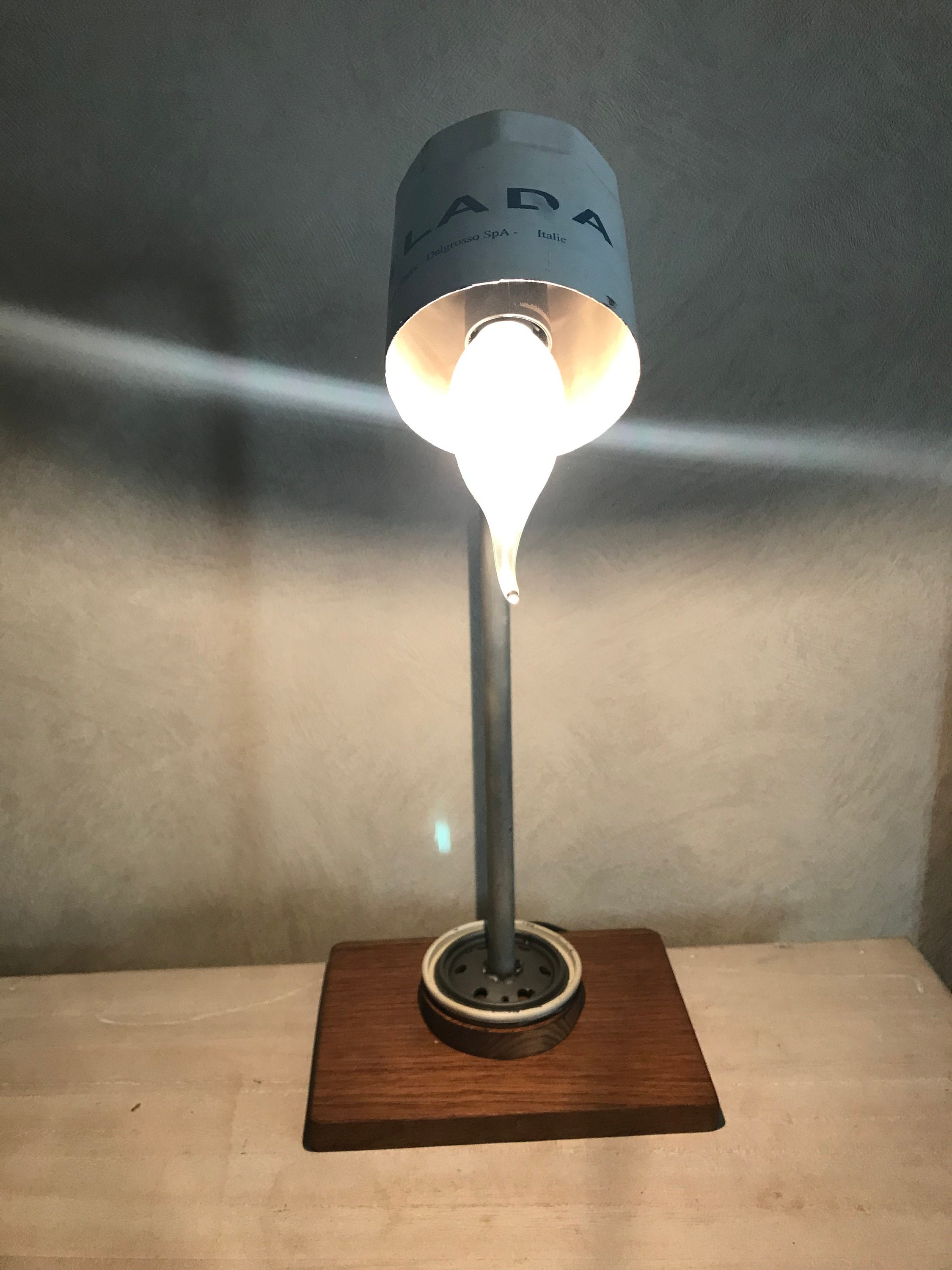 Lampe de Bureau Lada Design Industriel en Filtre à Huile Ladecodegeo