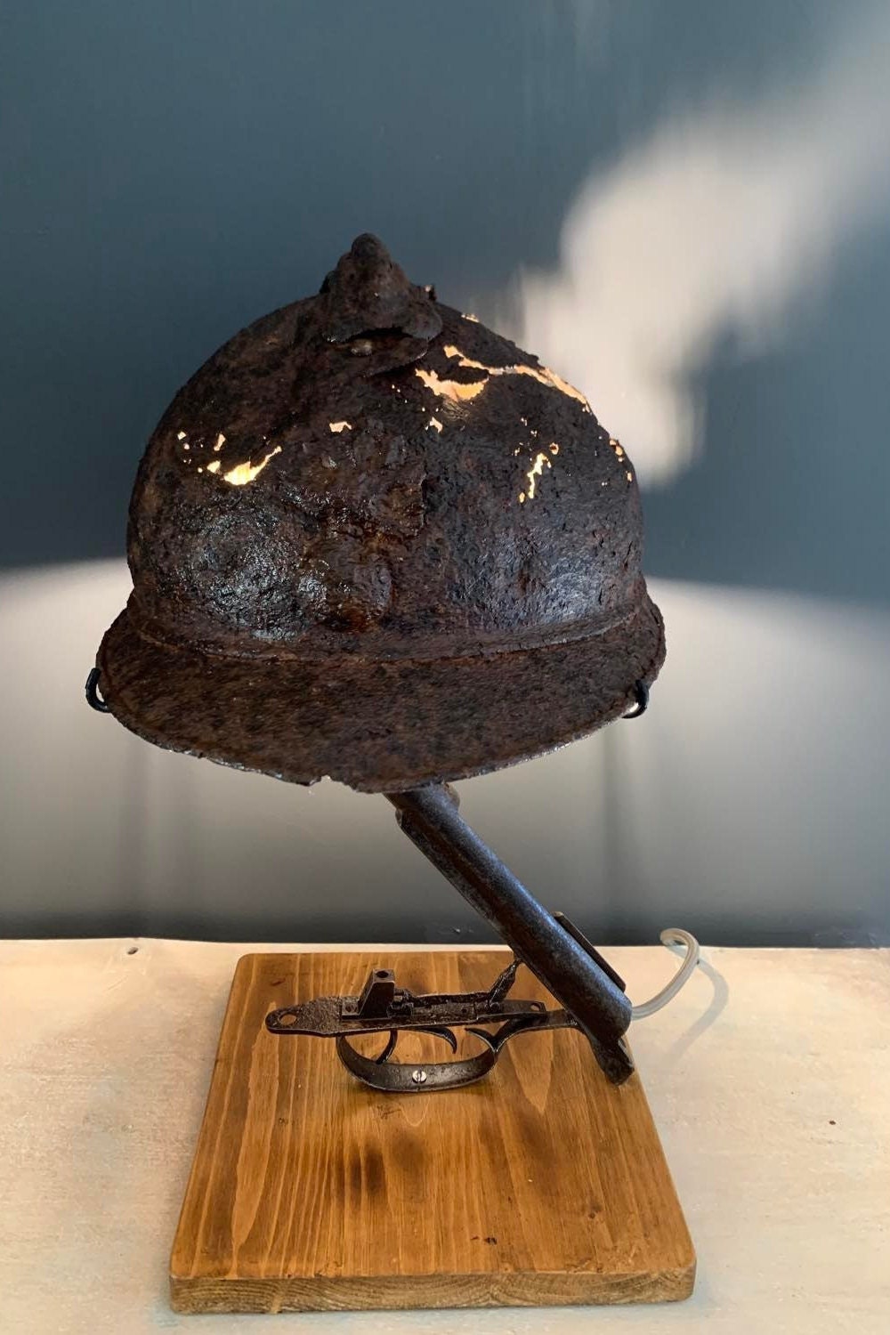 Lampe Casque Décoration Unique sur Le Thème Military de Collection Ladecodegeo