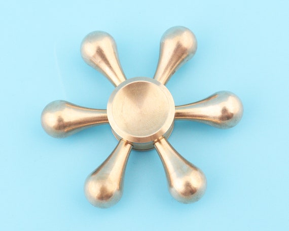 Pure Copper New Drop Style Fingertip Spinner Adult Pressure Table Spinner  Toy 