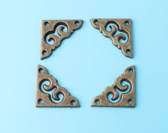 20mm×28mmBronze Corner Protectores Iron Corner Esquina Decorativa Esquina Soporte Joyería Regalo Caja Decorativa Pies Pierna Esquina Protector