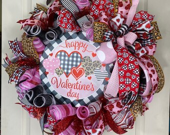 Wreath, Valentines Heart Wreath for Front Door, Heart Wall Decor, Leopard Print Heart Decoration, Gift for Her, Love Door Hanger, Gift