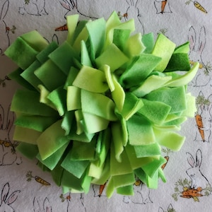 Bunny Snuffle Mat & Homemade Treats for Rabbit, Foraging Mat