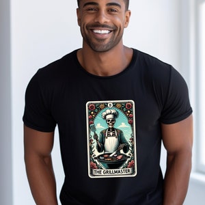 Camisa de cartas de tarô The Grill Master, feliz dia dos pais, presente para um amigo, presente para o pai, camiseta do melhor papai, camiseta de esqueleto, dia dos pais engraçado