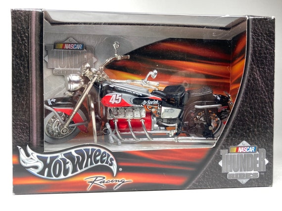 ミニカー 90s y2k hotwheels nascar Hot Wheels Racing Nascar 2000 Collectors Series Tide Car #32