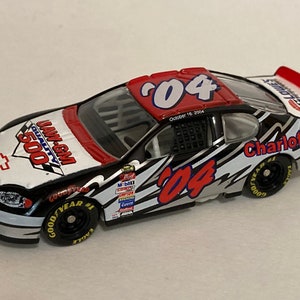 UAW-GM Quality 500 Lowe’s Motor Speedway Oct 16, 04 Charlotte Team Caliber 1/64 Free Shipping