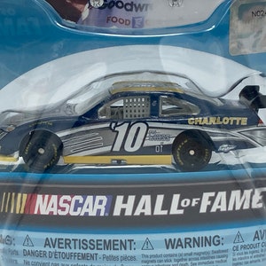 Dale Earnhardt NASCAR Hall of Fame Winners Circle Inaugural Class 1:64 NASCAR collectors car hood Free Shipping